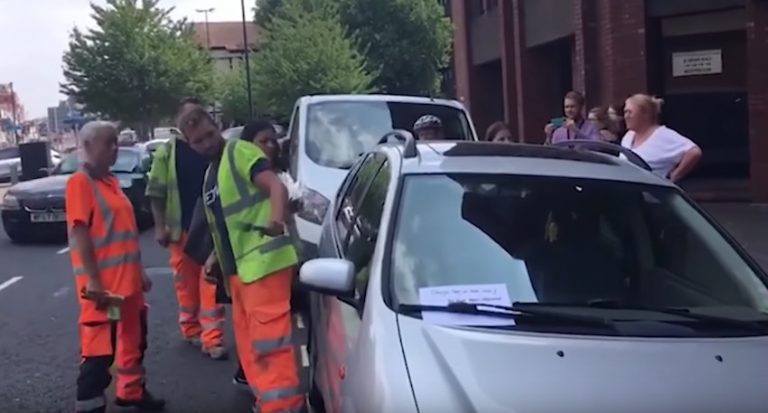 Good Samaritans Refuse To Wait Any Longer, Free Three Dogs From Hot Car